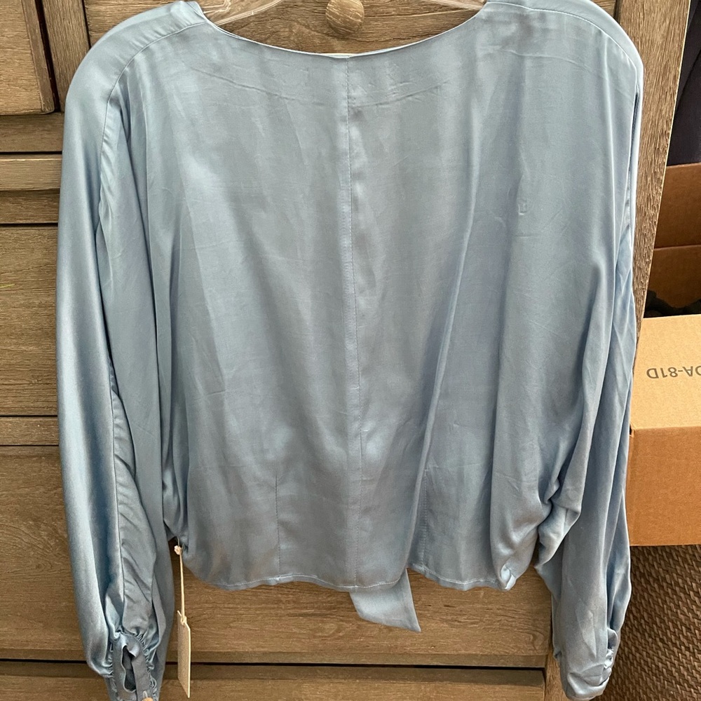 Capulet Blouse - Picture 3 of 3